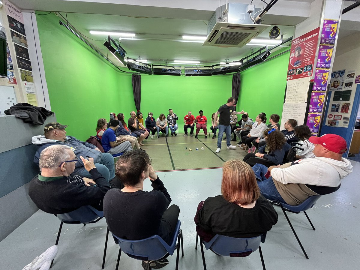 FaceFrontUK's tweet image. Hello darlingsss! Great news - all of our groups are back next week and we can’t wait to see you there!

Looking to join a group? The Bridge Group welcomes everyone every Tuesday 5-7pm. More info and dates: facefront.org/the-bridge-gro…

#WelcomeBack #CommunityGroups #DramaGames
