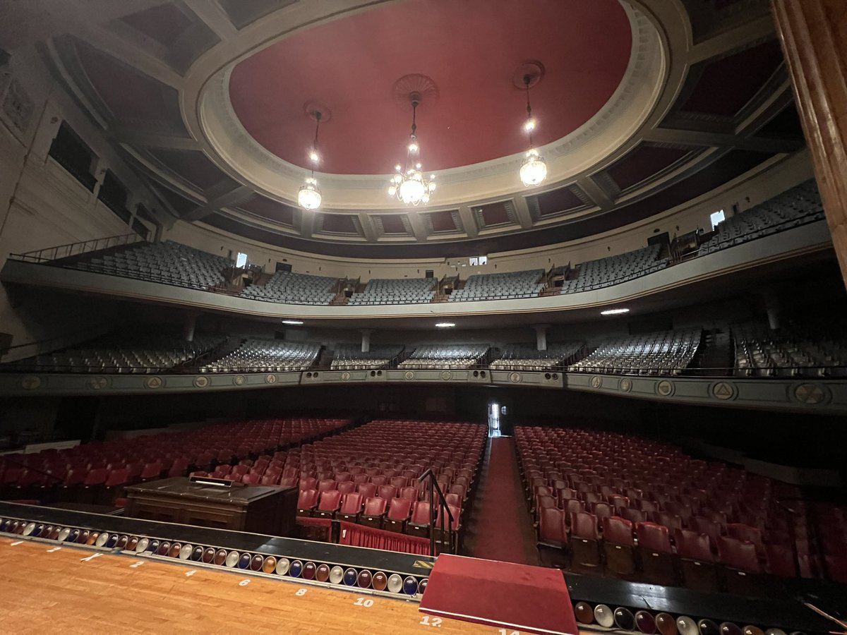 TheTravelingMa5's tweet photo. A look inside the New Castle Scottish Rite Auditorium! Hear Bro. John McCormick talk about this building & his journey on Episode 119: Traveling In Pennsylvania!
https://t.co/BUNqQE5zia
#BeLegendary #Podcast #IgniteTheLight #JourneyOn #Freemason https://t.co/dNt2AjJTKm