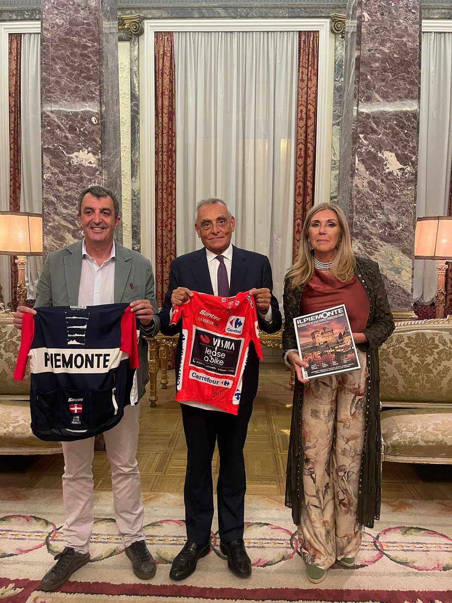 Italy in Spain tweet media