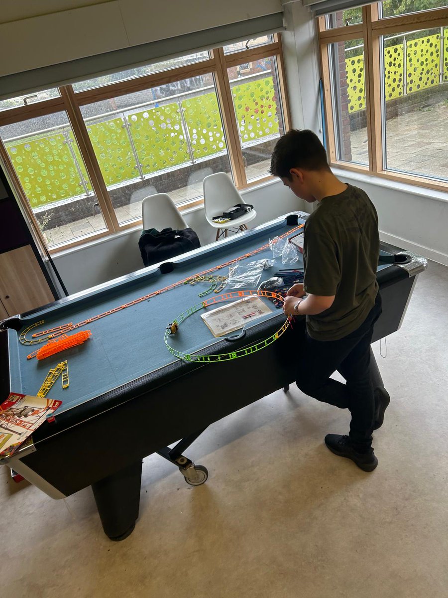 YouthCardiff's tweet image. 🛠️ Young Carers started their exciting model making and construction project on Saturday! 🎉 Using K&apos;NEX, kindly donated by @morgansindallconstruction, the goal is to build a full theme park! 🎢🎡🏗️

#YoungCarers #ModelMaking #ConstructionProject #KNEX #MorganSindall #Cardiff