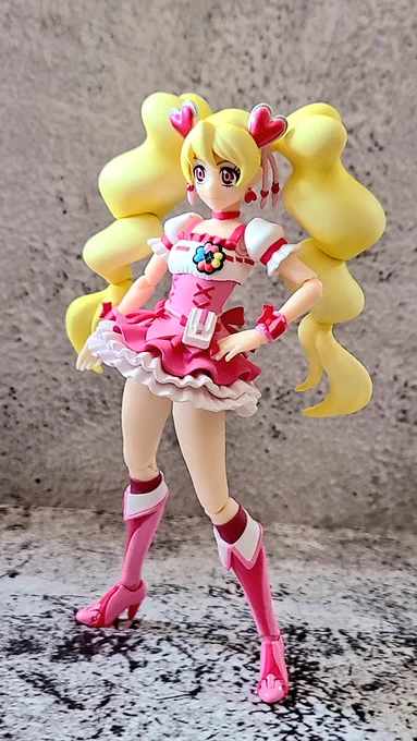 リニューアルしたプリキュアーツのピーチ兄貴とドリーム兄貴 ドンピシャだから買ったけど まさかプリキュア再燃くるとは思わんかったから 買って良かったな…