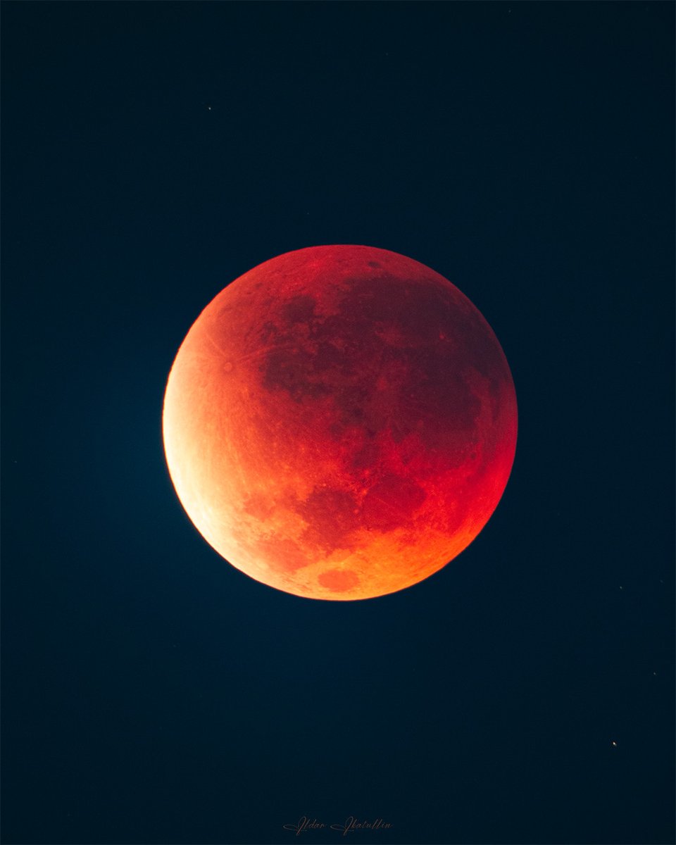 Blood Moon photographed on September 7, 2025