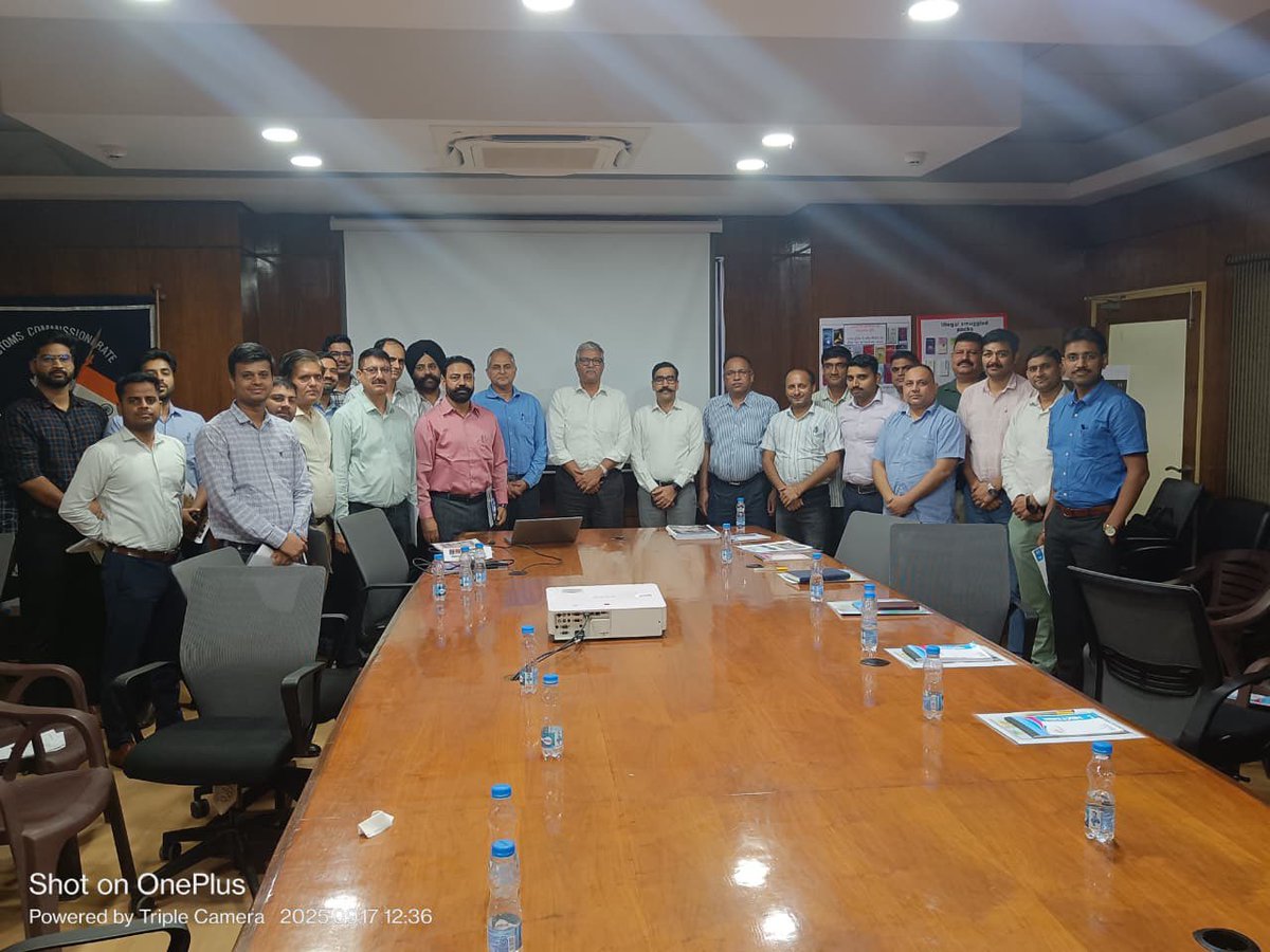 A training session on "Trends in Cigarette Smuggling" was conducted at Customs Commissionerate, Ludhiana in coordination with ITC. 
The session provided a practical exposure helping the staff in real world application of customs laws. It was a highly interactive session and was