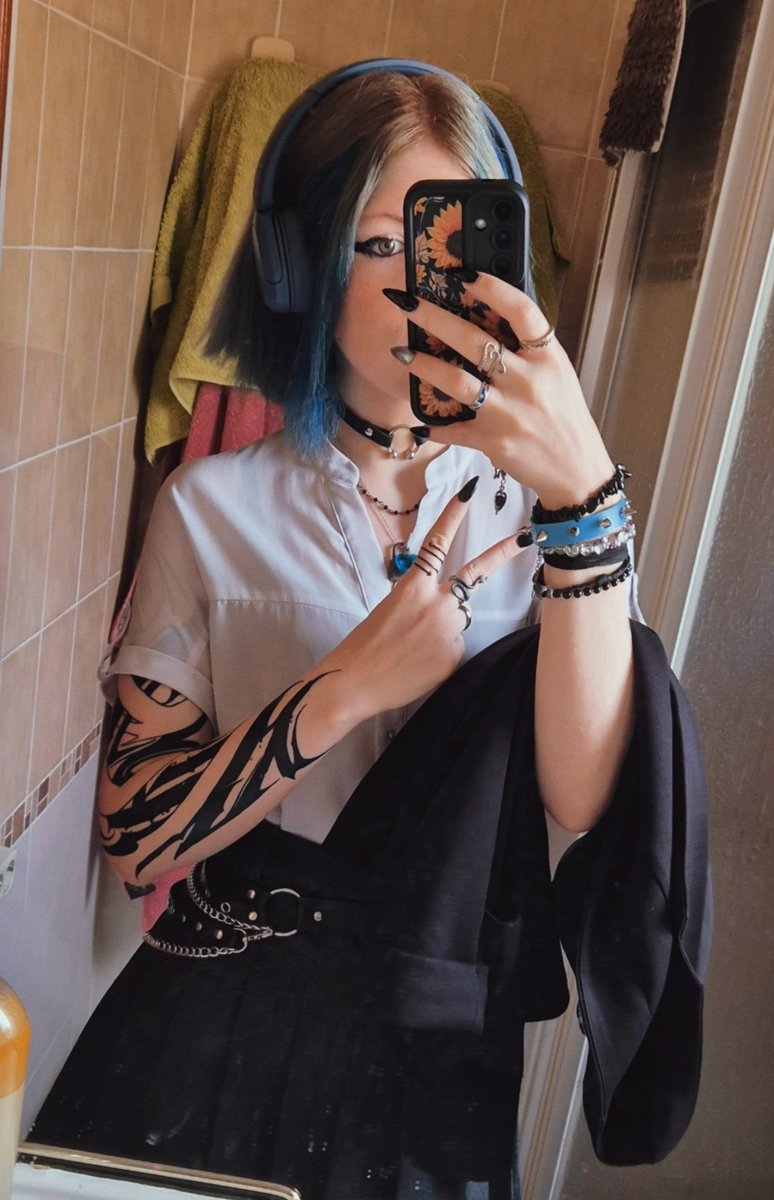 AngleScience's tweet image. Otro año más como speaker en el Campus Gutenberg en @CosmoCaixa 🖤 #CGutenberg25
#CG2025 

Una verdadera maravilla poder volver cada año y disfrutar de la comunicación y la divulgación científica rodeada de gente tan increíble y bonita 🔬🌻