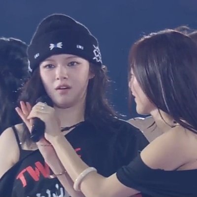 yjybloom tweet picture