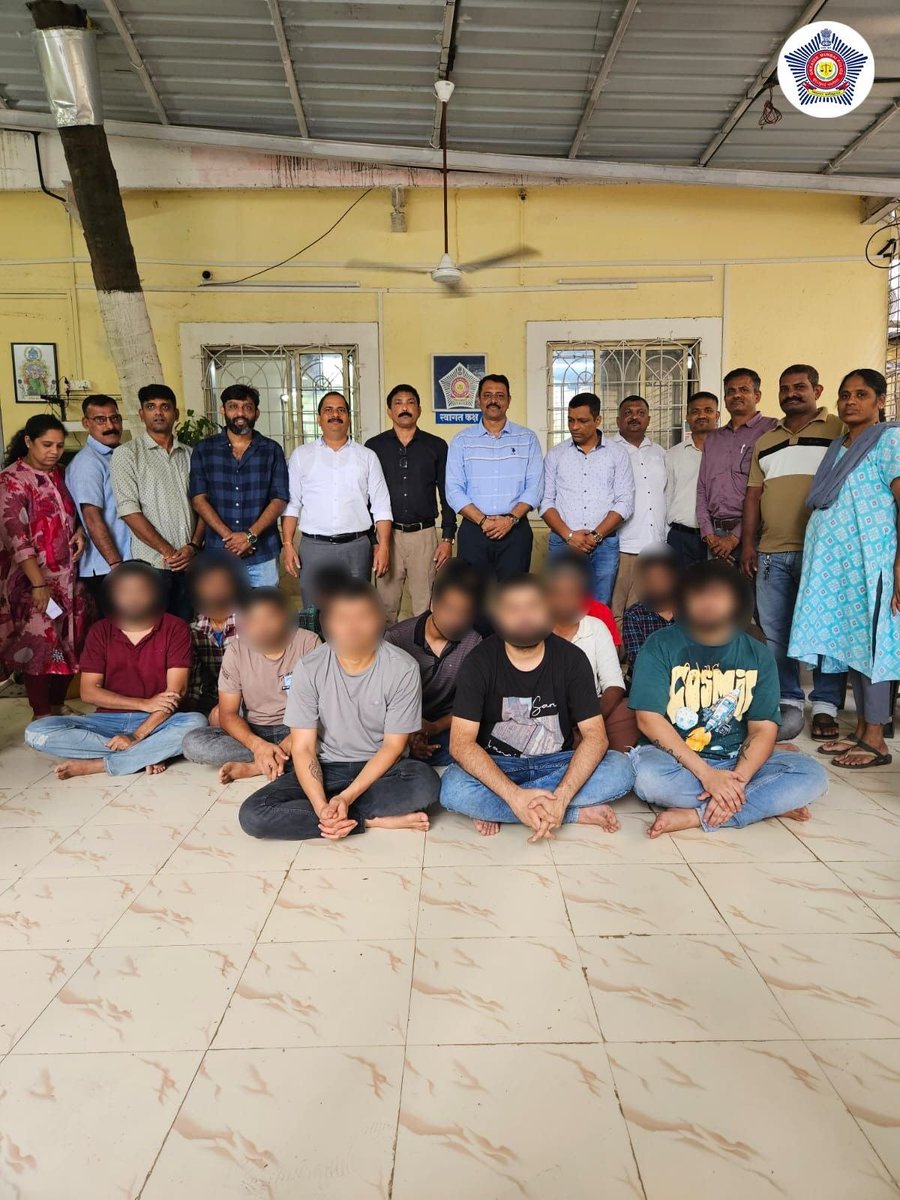 Uncovering a major scam involving foreign nationals, the Mumbai Crime Branch Unit 12 raided an unauthorized call center operating out of a building in Goregaon.

Investigations revealed that the call center was sending fraudulent emails under the guise of antivirus renewal,
