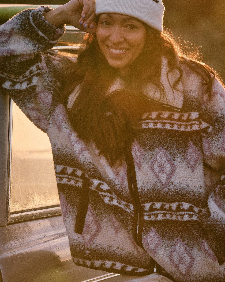 moreboards's tweet photo. Layer up. 🍁 Warm, stylisch &amp; ready für den Herbst – mit den neuen @Roxy  Jacken. 🧥

Jetzt auf https://t.co/joVBLIAa52  entdecken!

#roxy #jacken #fleece #newarrivals #buylocal #moreboards https://t.co/3EXHx6waT5