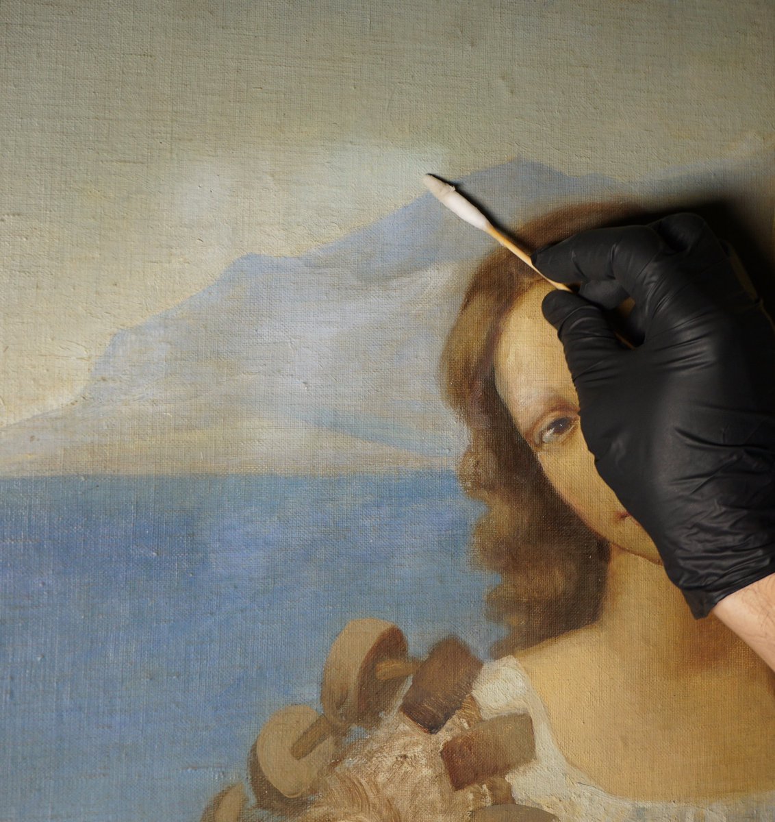 Hasta el 3 de octubre está abierto el plazo de presentación de solicitudes para las becas de formación en Museografía y Restauración 2026. Si estáis interesados tenéis más info en mubag.es, en “Fórmate con nosotros”, y en la sede electrónica de <a href="/dipuAlicante/">Diputación de Alicante</a>