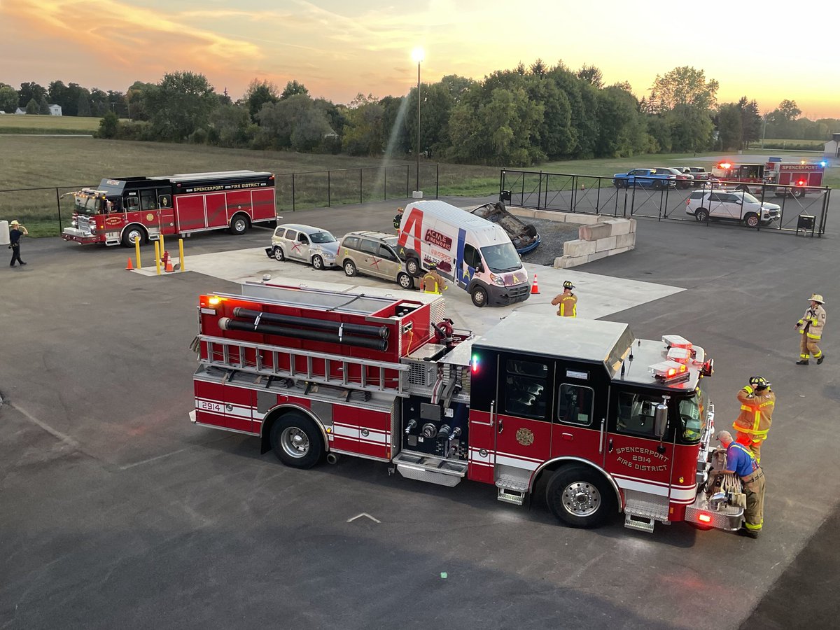 SpencerportFD's tweet photo. SFD Firefighters practiced responding to a multi patient Rescue last night at the Training Grounds #jawsoflife #seatbeltssavelives @URKesslerTrauma @WestsideNewsNY #spencerport @nysafc https://t.co/UHU3xDaTzx