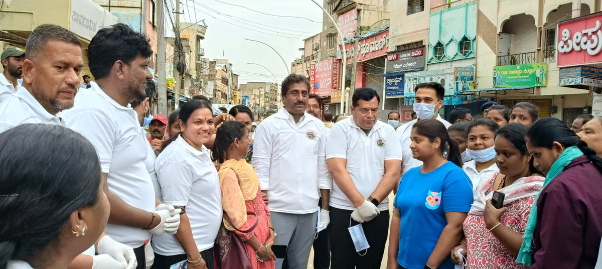 #Bellary Swachhata Hi Seva 2025 was formally inaugurated by #Rahim_Khan_Ji, The event was hosted by Bellary City Corporation. The occasion was graced by the presence of the  Mayor, ADC Commissioner, City Corporation, and the Chief Executive Officer, Zilla Panchayat.