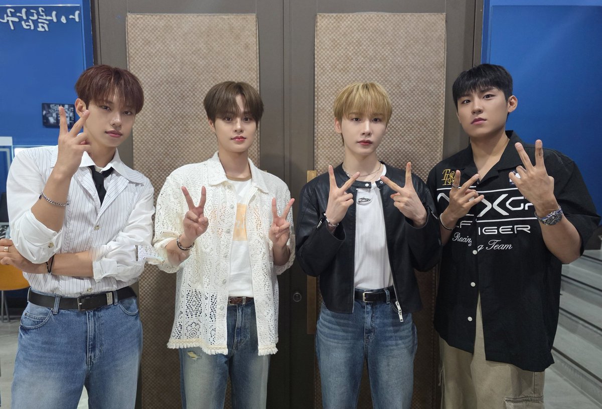 AB6IX tweet media