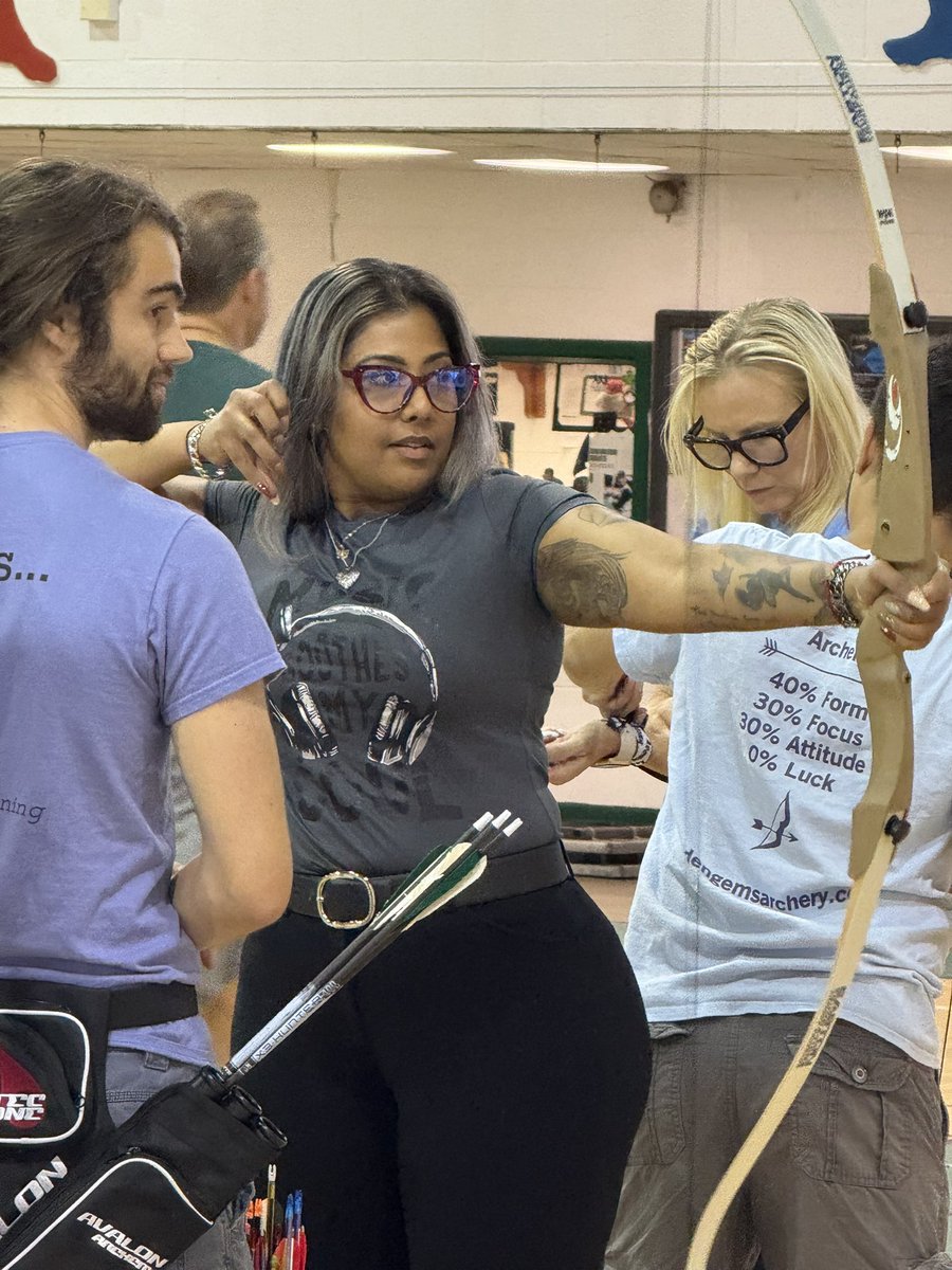 CSD9Bronx's tweet image. Thank you @GemsArchery for sponsoring our Principal Meeting 🎯 Principals got a taste of what our students love—archery—while celebrating homecoming vibes together as a D9 family.

#comehometodistrict9
