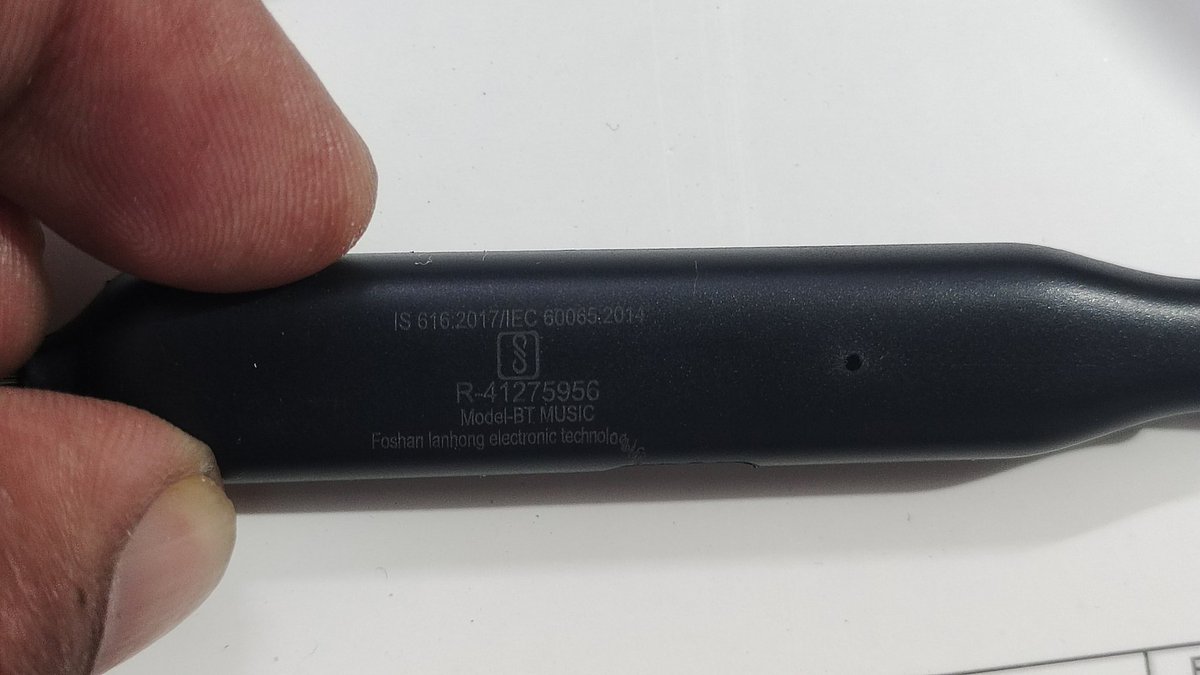 StrollerSpirit's tweet photo. "I ordered OnePlus earphones from @Flipkart but received a duplicate product.
Service centre confirmed in writing that it's fake. This is clear cheating with customers!
Please take action @OnePlus_IN @jagograhakjago @DoC_GoI  @flipkartsupport
OD335288170585835100 https://t.co/VPHGCMTWgX