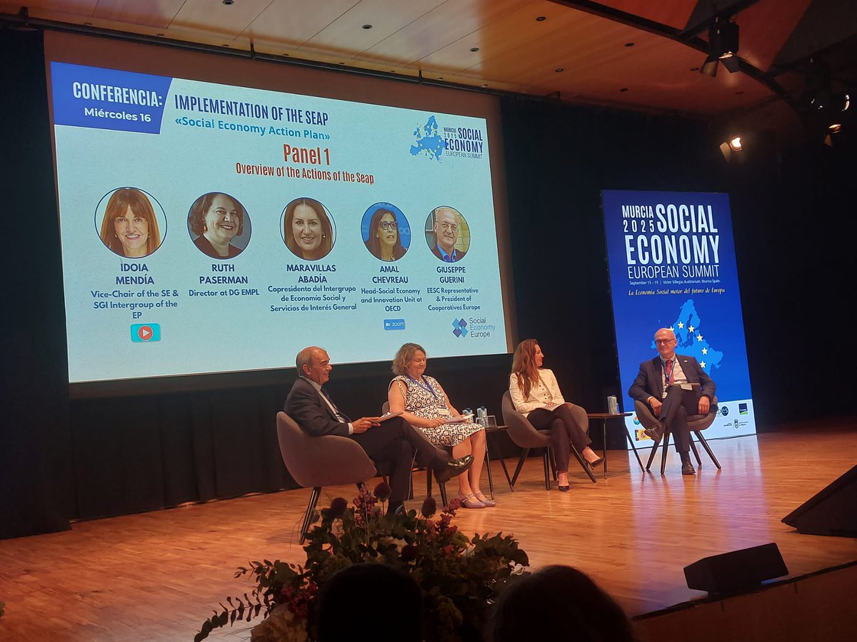 FEVECTA's tweet photo. Hoy más que nunca los valores del #cooperativismo son necesarios en Europa 🇪🇺

FEVECTA, presente en la 1ª Cumbre Europea de la #EconomíaSocial que se celebra en Murcia durante la Semana Europea de la Economía Social 🫶

#MurciaCapitalEconomíaSocial2025
#CooperarSuma https://t.co/awx1zw7ehS