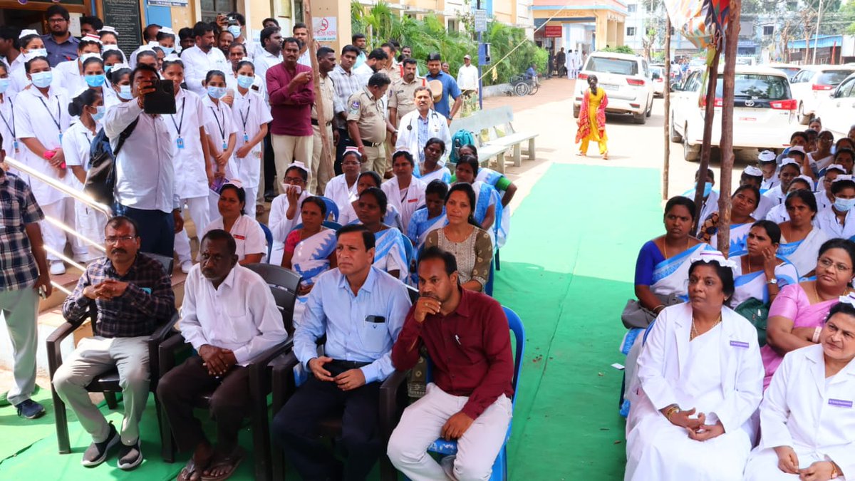 మహిళల ఆరోగ్యం పై ప్రత్యేక దృష్టి సారించేందుకు స్వస్తినారి స్వసక్తి పరివార్ అభియాన్ కార్యక్రమాన్ని  గౌరవ మంత్రివర్యులు <a href="/seethakkaMLA/">Danasari Seethakka</a> గారు, గౌరవ జిల్లా కలెక్టర్ గారితో కలిసి ప్రారంభించారు.
<a href="/TelanganaCMO/">Telangana CMO</a> 
<a href="/TelanganaCS/">Office of Chief Secretary, Telangana Govt.</a> 
<a href="/IPRTelangana/">IPRDepartment</a>