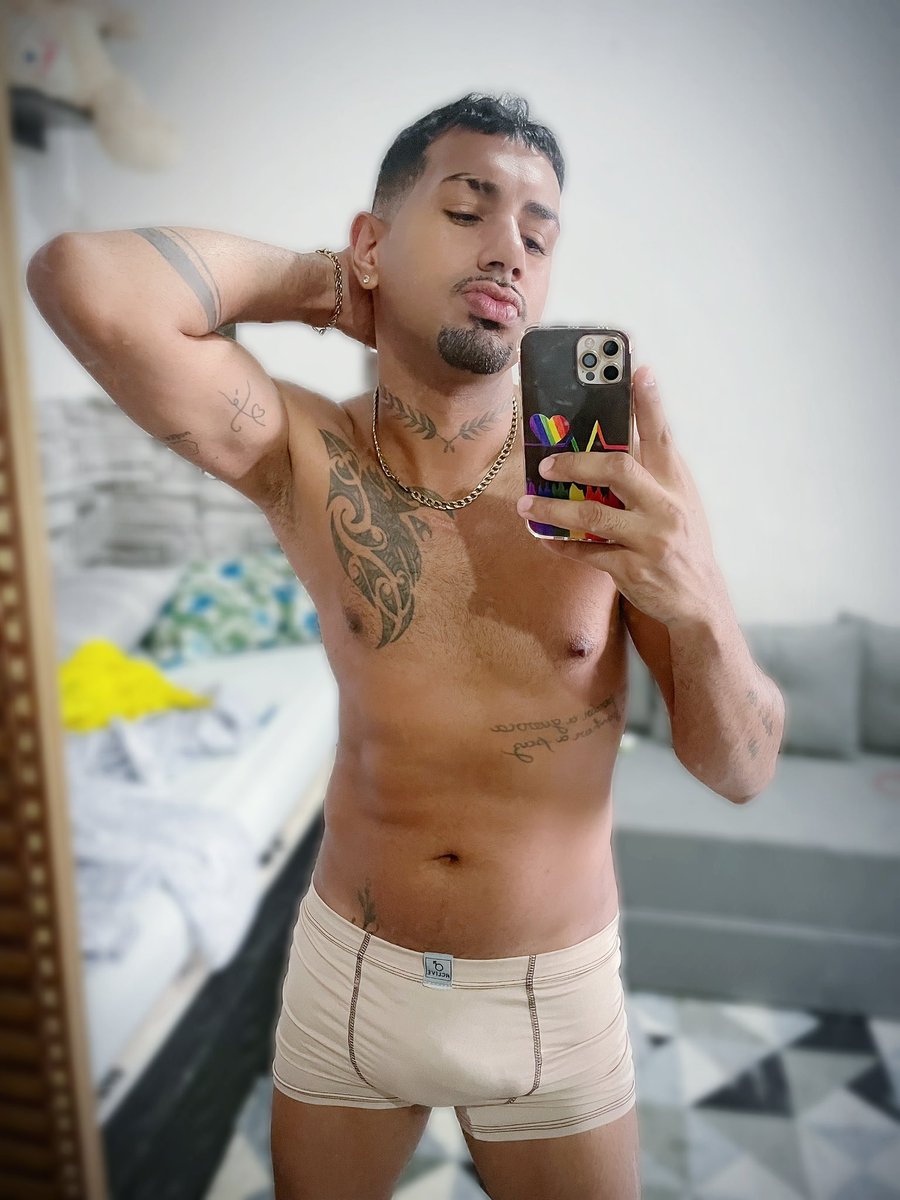 BrunuSturmer's tweet photo. Um biscoitinho 😏 https://t.co/Yf1hjlCcnZ
