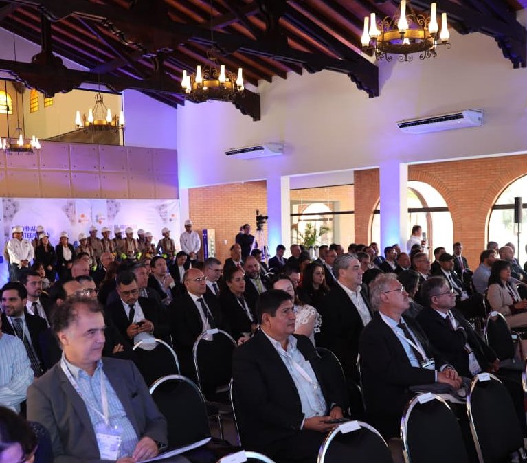 itaipuparaguay's tweet photo. #AHORA 🔴 Con presencia de los directores generales de ITAIPU, Justo Zacarías Irún y Enio Verri, además del director técnico Hugo Zárate, se inicia la III Jornada de Integración Energética Regional de la Comisión de Integración Energética Regional (CIER). 

La actividad se lleva a cabo en la nueva sede social de la ANDE (exAmpande), que fue especialmente acondicionada para el evento.

@luchozacariasAP 
@enioverri 
@FelixSosaPy