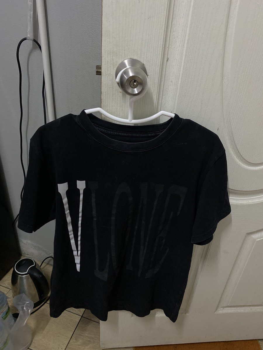 kittykawaiiipo's tweet photo. ปล่อย vlone 3m reflection size M ใหม่มาก
550 ค่า นัดรับตามบีทีเอส , บางแค ได้เลยคับบ #vlone #ส่งต่อvlone #vloneมือสอง #ส่งต่อvgh #ส่งต่อstylistshop #ส่งต่อcintage #ส่งต่อเสื้อผ้า #ส่งต่อเสื้อผ้ามือสอง https://t.co/Ua4nitEgjc