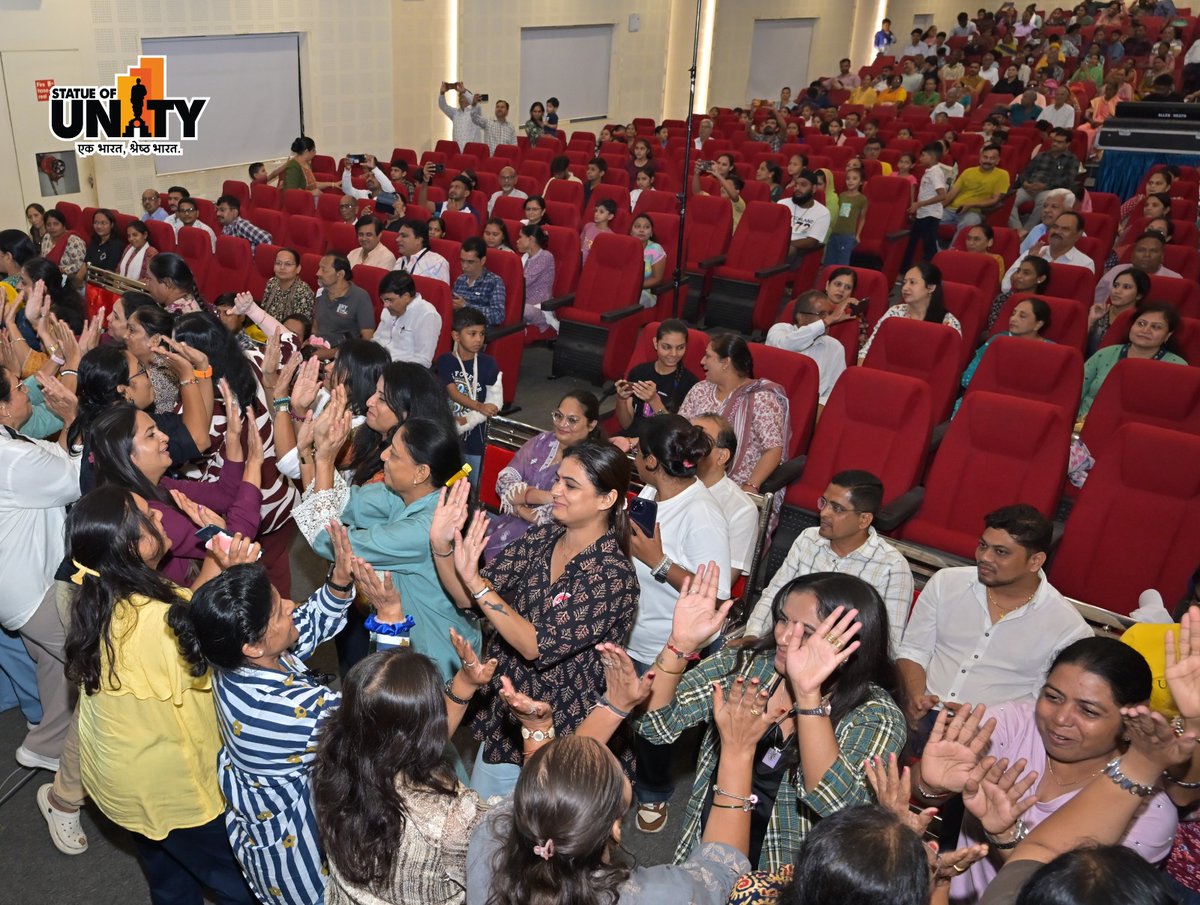 souindia's tweet image. Day-4 of the Monsoon Festival at Ekta Nagar celebrated the theme “Mane Bhinjave Tu” with a vibrant musical night of Gujarati melodies. #MonsoonFestival #MonsoonVibes #MonsoonMagic #EktaNagar #150YearOfSardarPatel