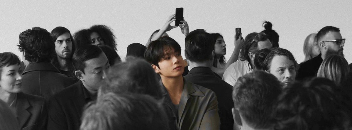 hobiheartsmiIe's tweet photo. @truekooky made it even better https://t.co/V1QTIxLZMA