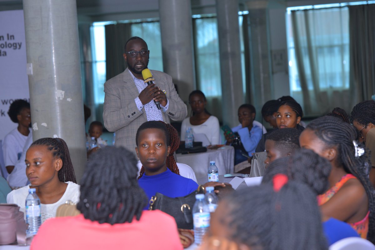 wituganda's tweet image. “𝘈 cover letter should connect your skills to what the employer actually needs. That is how you stand out.” – Gonzaga Kaswarra, @GKaswarra58743

#HappeningNow at the Work Readiness Bootcamp 2.0 in Mbarara

#WomenInTech #10XProgram #10DigitalEconomy