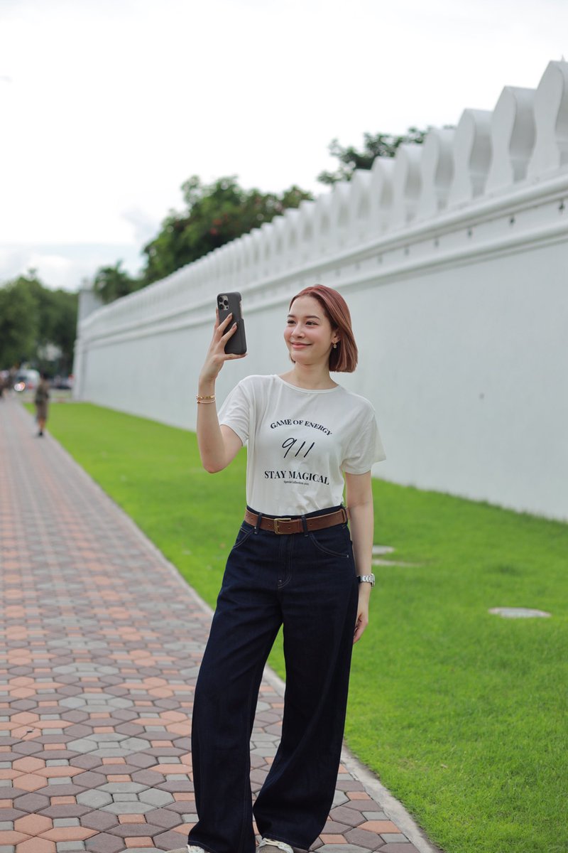 ทำไมยัยจีไม่ลงรูปนี้ในไอจี ชั้นชอบรูปนี้ง่ะ555