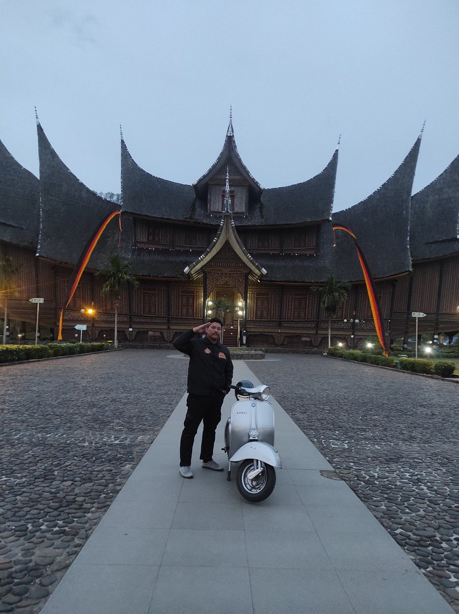 Sebelum menikah &amp; menetap di Amsterdam puas puas in dulu 🤝 #punkgembala