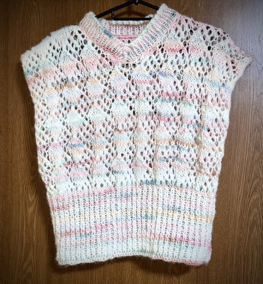 おかわり。フリルなしの　Vネック。
かわいい♪