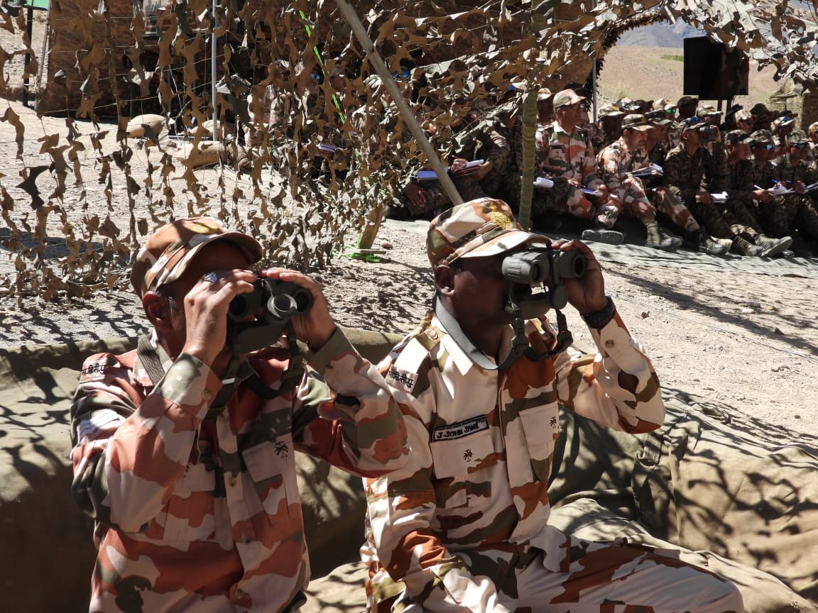 firefurycorps's tweet image. Joint Training with ITBP 

A cutting-edge Joint Training Cadre, bringing together #infantry, #Artillery &amp;amp; #ITBP to master modern surveillance drones and coordinated precision engagement was carried out by Fire and Fury Corps.

The joint training enhanced the mutual understanding