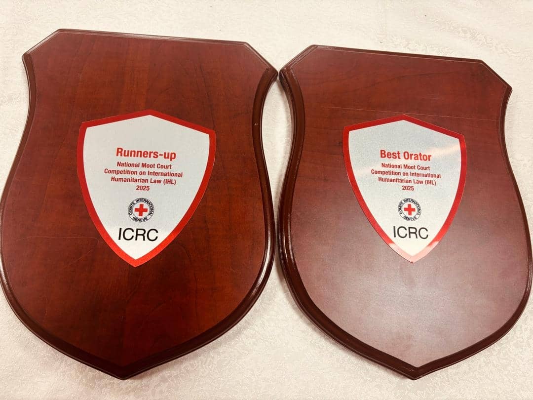 CavendishUg's tweet photo. Big win for Cavendish University Uganda!
We emerged Runner-up (2nd Best Team) at the ICRC International Humanitarian Law Moot Competition!
Huge congratulations to Adrian Masolo — crowned Best Oralist of the competition.
Success begins at CUU!
#TeamCUU #CUUPride #ICRCMootCourt #SuccessBeginsAtCavendish