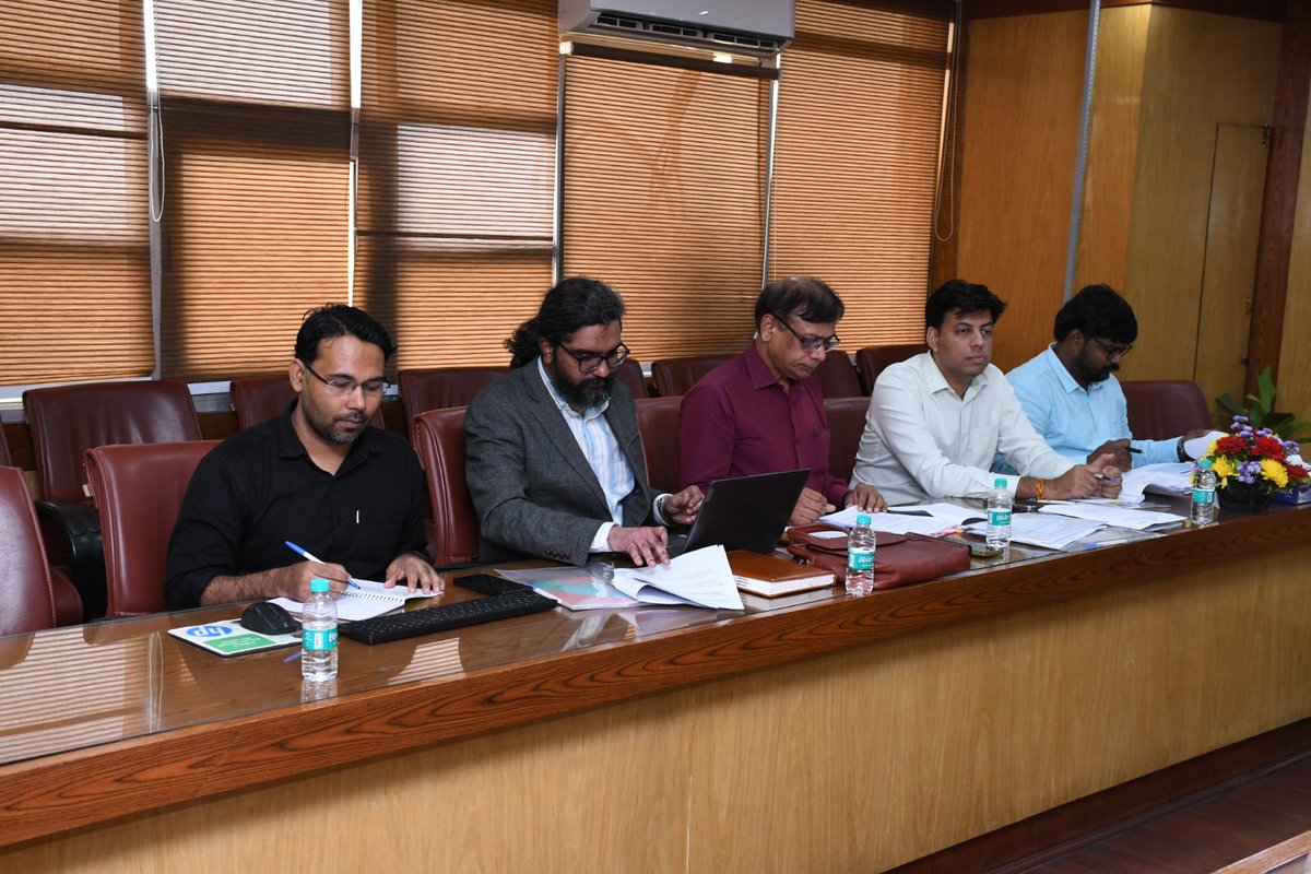 NCSC_GoI's tweet photo. The full Commission meeting of the National Commission for Scheduled Castes (NCSC) held today under the chairmanship of Hon'ble Chairman Shri Kishor Makwana with Hon'ble Members Shri Vaddepalli Ramchander &amp; Shri Love Kush Kumar . https://t.co/BUjEEpId6H