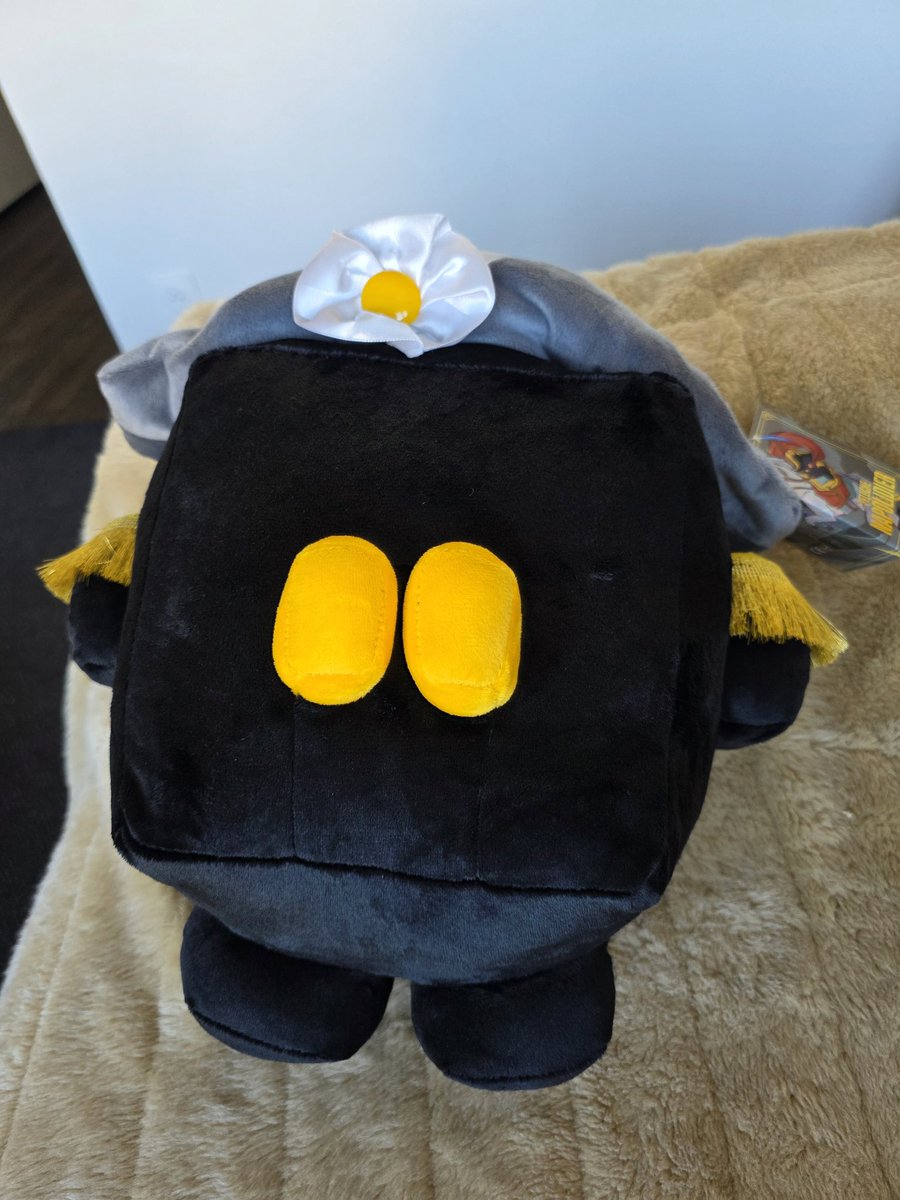 zouzouofficiel's tweet image. @FuzeIII @CreatorLabMerch La peluche est incroyable et l’affiche aussi trop content d’avoir commandé