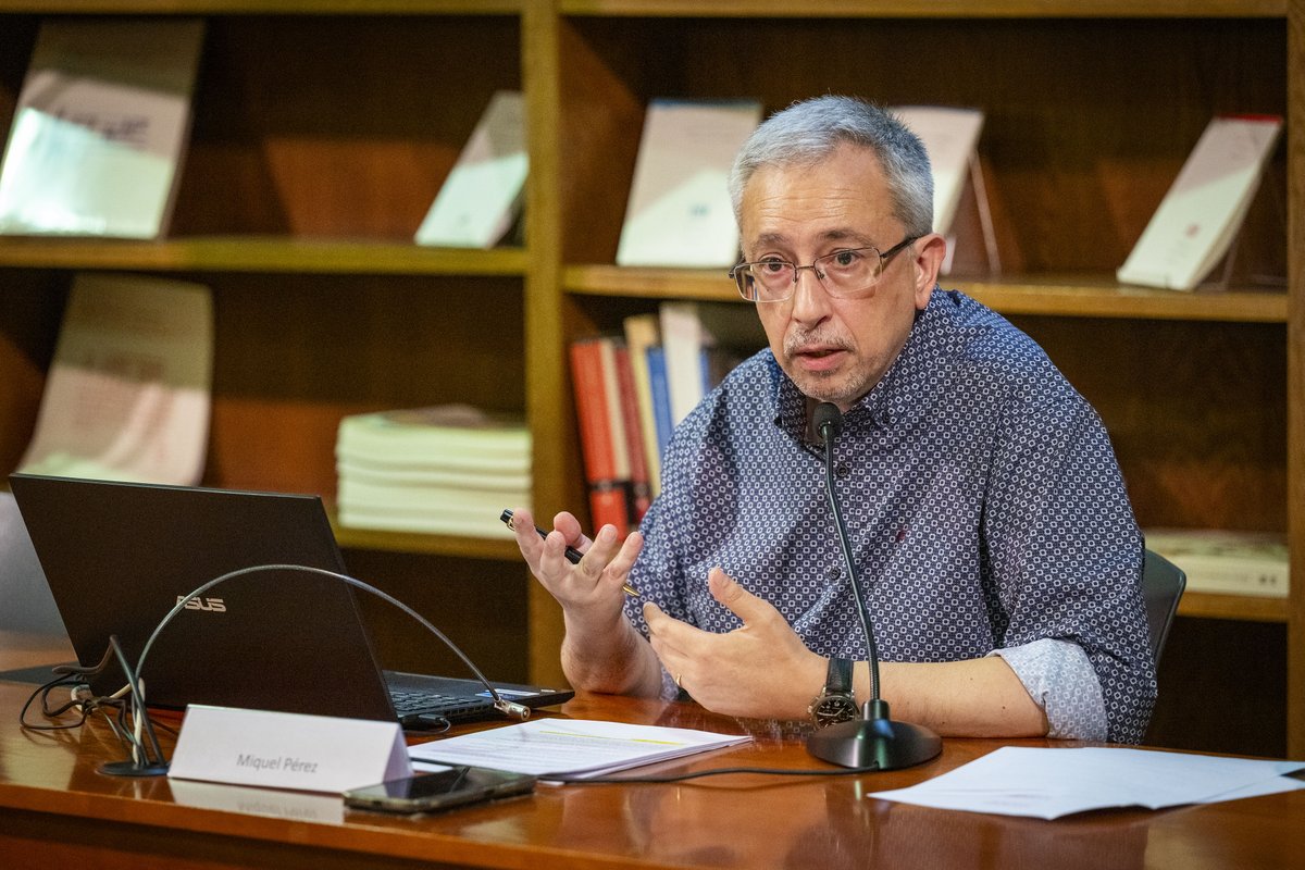 La BC ha acollit la conferència del músic Miquel Pérez, amb una interessant explicació sobre l'evolució de la veu del tenor i la redescoberta de tenors catalans del segle XIX que han caigut en l'oblit. 
Dins el 4rt cicle Intèrprets Catalans Històrics de l'Associació <a href="/JoanManen/">Associació JoanManén</a>