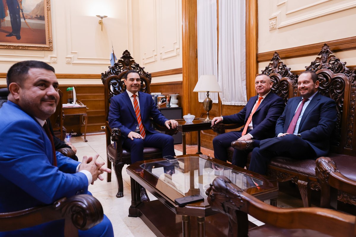 Gustavo Valdés (@gustavovaldesok) on Twitter photo #Corrientes y #Ñeembucú, #Paraguay, que comparten cultura e historia y solo están separadas por el río Paraná, también tienen potencial: para aprovecharlo debemos impulsar la integración regional.
Sobre esto dialogamos con <a href="/VictorHForneron/">Victor Hugo Forneron</a>, gobernador del departamento 🇦🇷 🇵🇾 #Corrientes y #Ñeembucú, #Paraguay, que comparten cultura e historia y solo están separadas por el río Paraná, también tienen potencial: para aprovecharlo debemos impulsar la integración regional.
Sobre esto dialogamos con <a href="/VictorHForneron/">Victor Hugo Forneron</a>, gobernador del departamento 🇦🇷 🇵🇾