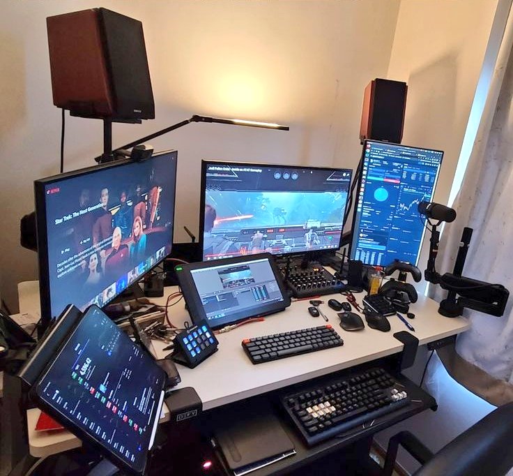 _devJNS's tweet image. real engineer.                                  vibe coder