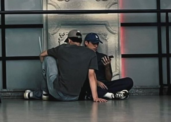 “เค้าชอบอยู่คนเดียว..แต่ผมชอบอยู่กับเค้า”
มันเป็นแบบนี้เองสินะ พยายามเข้าครับจอส
55555555555555😂😂

#JossGawin #จอสกวิน 
#JossWayar #GawinCaskey