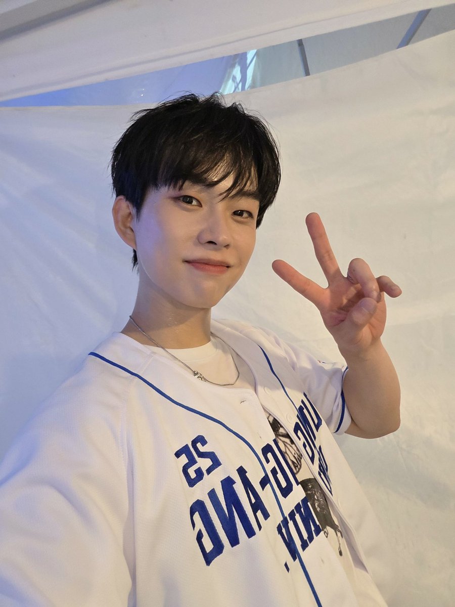 ch0o08's tweet image. 아니뭐야 왤케이뻐