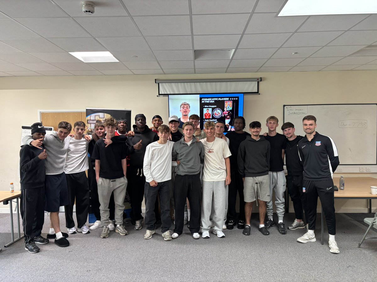 🤝 A huge thanks to Josh Carpenter from <a href="/ydpusa/">YDP USA Scholarships</a> who came in today to speak to the U18s about the opportunities that can open up post-18 to go out to the USA on a scholarship. 

🫡As part of our <a href="/LFEonline/">League Football Education</a> life skills and personal development programme, we make sure we share as