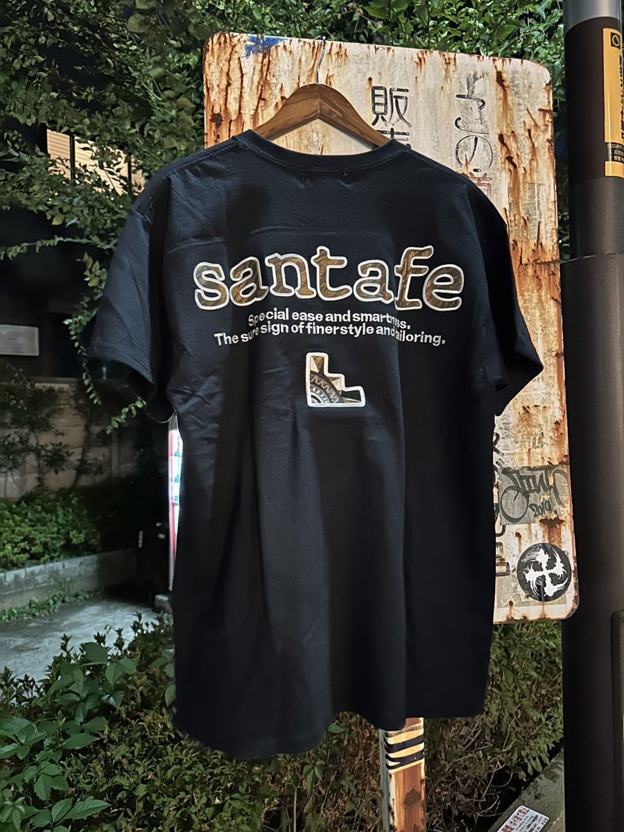 ShinjukuSokai's tweet photo. サンタフェの新作、タイガー柄ロゴT発売。
前のPRでまあまあ売れたとの事でまた5着いただいたのでリポストで5名にプレゼント。
※アイテムのサイズはXL 
※渋いから普通に買うのも激あり

SANTAFE ONLINE STORE
https://t.co/yxeujbD2vq https://t.co/3CuJ4bxv6q