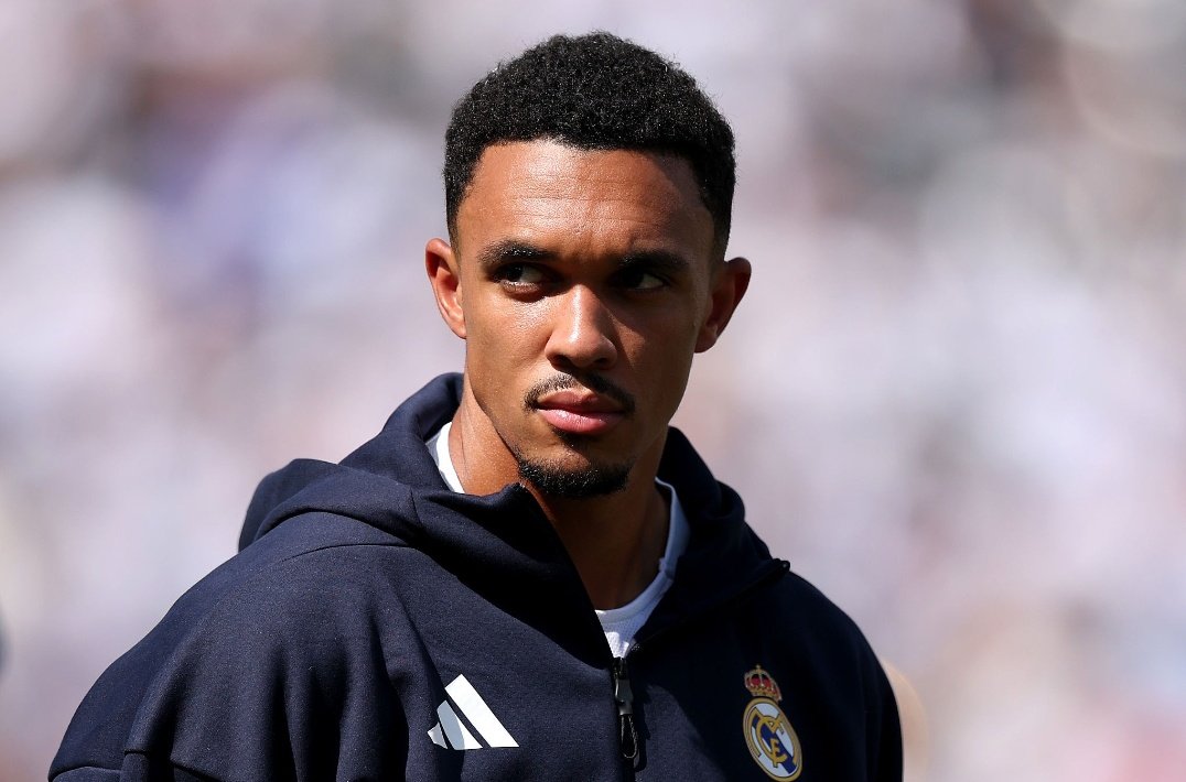 🚑🏴󠁧󠁢󠁥󠁮󠁧󠁿 Trent Alexander-Arnold has suffered a muscle tear in the hamstring of his left leg. ❌ 🇪🇸⚫🇪🇸 The full-back will be sidelined for between 6 and 8 weeks, missing the matches against Atlético Madrid, Juventus, and Barcelona.