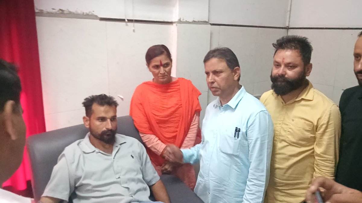 BJP4Kathua's tweet photo. भारत के यशस्वी प्रधानमंत्री आदरणीय श्री नरेंद्र मोदी जी के जन्मदिवस के अवसर पर सेवा पखवाड़े के अंतर्गत भारतीय जनता युवा मोर्चा (BJYM) जिला कठुआ द्वारा रक्तदान शिविर लगाया गया।
#sevapakhwada 
#SevaParv https://t.co/zWdevgZyIR