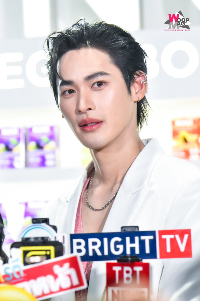 woopmag's tweet photo. “เก้า นพเก้า” ช่วงให้สัมภาษณ์ในงาน Vitafoods Asia 2025 

NUUI X NOPPAKAO

#VitaFoodsAsiaxKao
#number_9th #เก้านพเก้า
#VitaFoodsAsia https://t.co/KC9K9Fuhfu