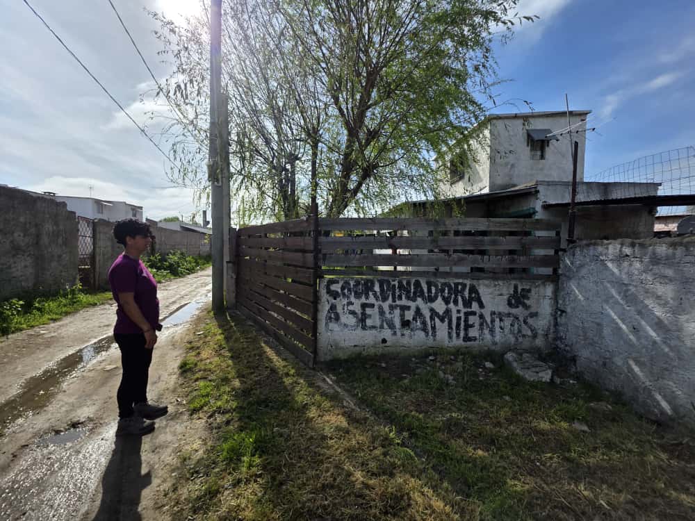 Nada que perder (@nadaqueperderuy) on Twitter photo 🟣El día a día en asentamientos.
🎙️Ya estamos con el #DesdeAdentro de <a href="/cabezamartini/">Diego Martini Lemos</a>. 
#SentíLoNuestro
📲M24.com.uy |📻97.9 FM MVD |▶️<a href="/M24radio/">M24</a> | 102.5 FM Maldonado 🟣El día a día en asentamientos.
🎙️Ya estamos con el #DesdeAdentro de <a href="/cabezamartini/">Diego Martini Lemos</a>. 
#SentíLoNuestro
📲M24.com.uy |📻97.9 FM MVD |▶️<a href="/M24radio/">M24</a> | 102.5 FM Maldonado