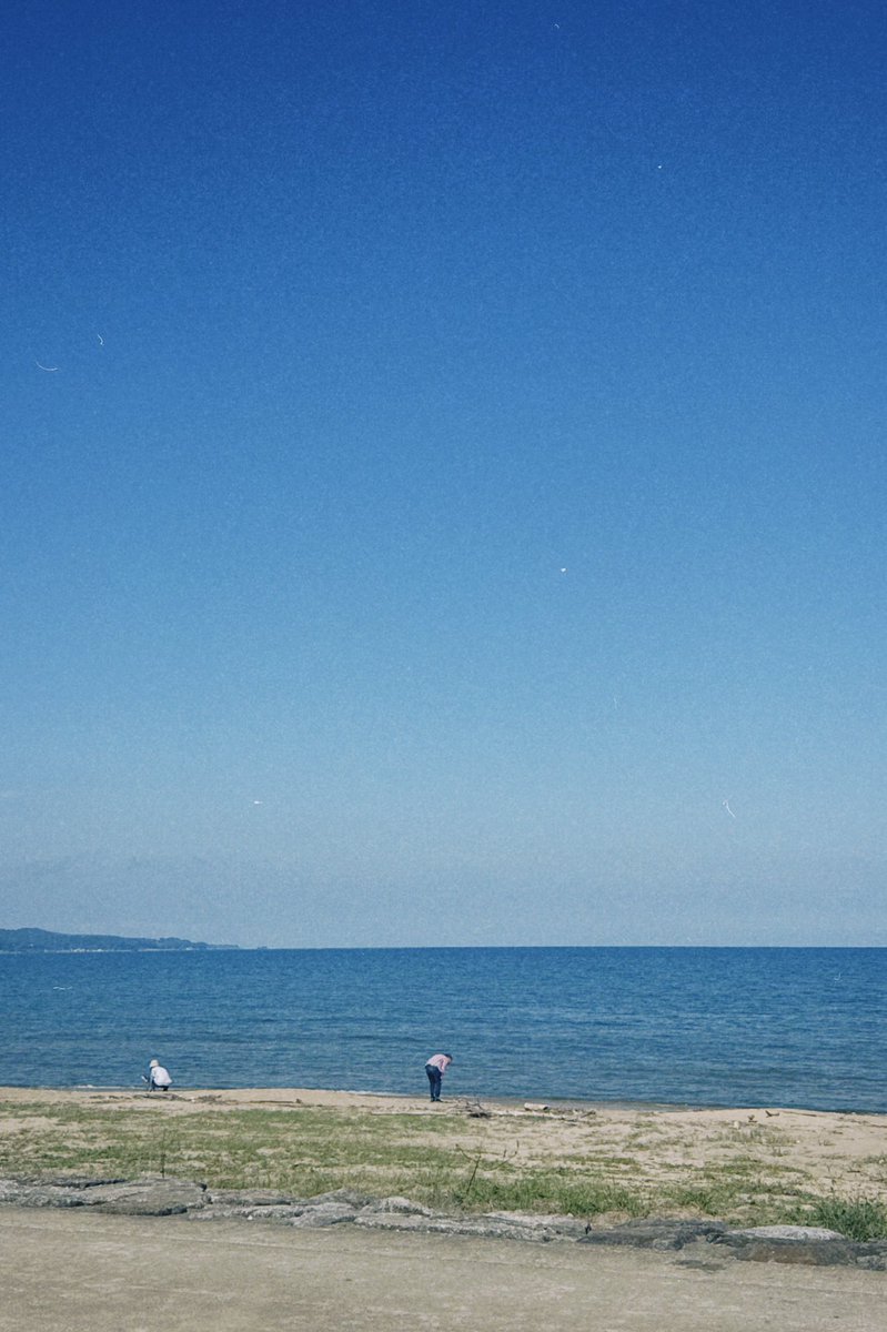 祭りと友達の結婚式があったので久しぶりに氷見に帰省してました。
夏のような暑さが続く中でも秋が始まっているのを感じなんだか寂しいような嬉しいような不思議な感覚でした。
変わりゆくもの代わらないものすべてを大事にしようと思えた日々でした。
ありがとう。