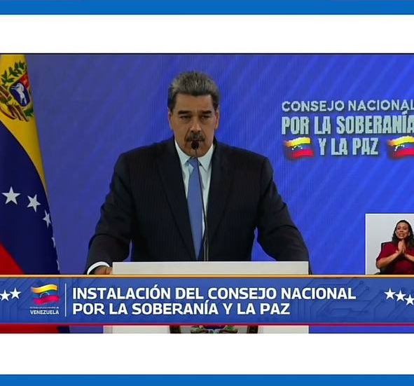 ÚLTIMA HORA | PRESIDENTE 🇻🇪 NICOLÁS MADURO: "SI LOS EEUU PRETENDE APODERARSE DE NUESTRAS RIQUEZAS Y HACER UN CAMBIO DE RÉGIMEN, SERÁ DERROTADA CON LA UNIÓN NACIONAL DE TODOS LOS SECTORES DEL PAÍS"