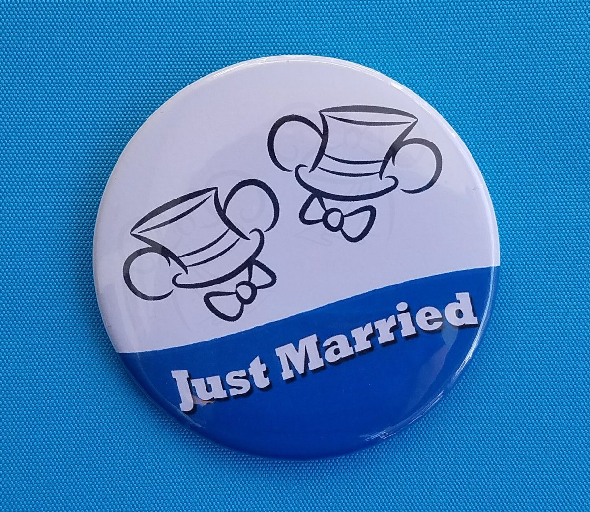PixieDustedFun's tweet image. Celebrate your love with our Just Married Ears Button for Mr &amp;amp; Mr! Perfect for your Disney adventure and cherished memories. Make every moment magical! #GayWedding #DisneyCelebration

Shop Now etsy.com/listing/497971…