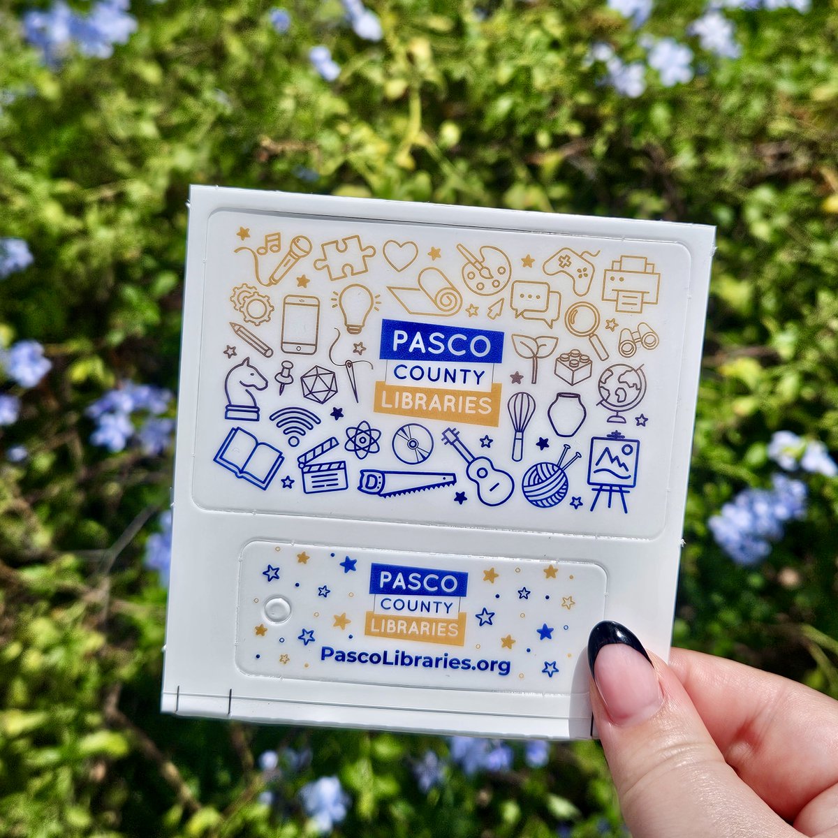 PascoLibraries's tweet image. 🌟 We’re celebrating #NationalLibraryCardSignUpMonth with a brand-new #PascoCounty library card design!

📚 Stop by any of our nine locations or visit PascoLibraries.org to get a FREE library card today.