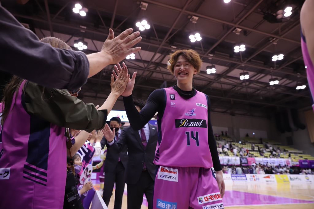 高橋祐二選手サイン 髙橋祐二 選手からのメッセージ✨／ 皆さまのご乗車お待ちしております