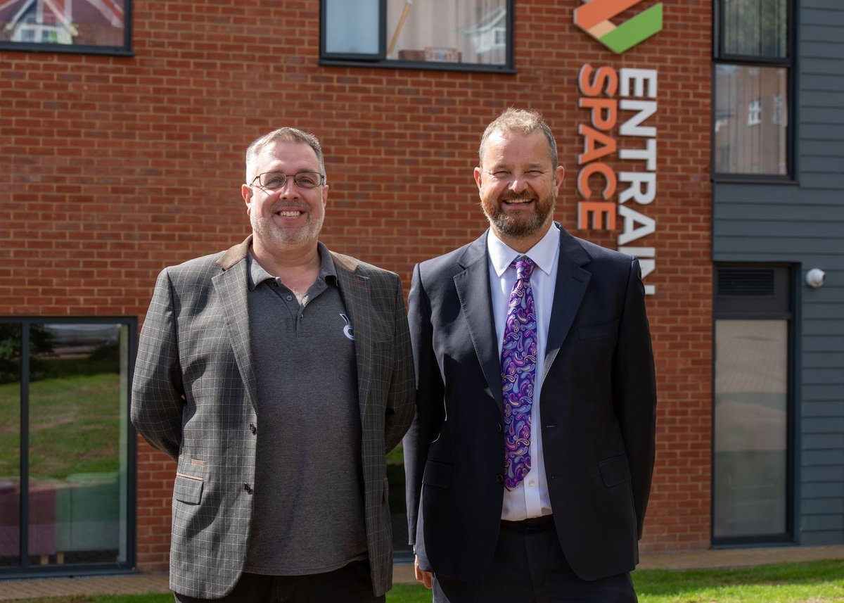 EntrainSpace's tweet photo. A special thanks to Danny Greeno, CEO from @VETERANSCHARITY, and his team Sarah, Rodger and Terry. They are already doing fantastic things for our resident #veterans at Entrain Space! It was a pleasure to see them all at our priority referral event last Thursday.
#EntrainSpace https://t.co/vACmRC9aX9