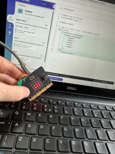 theRSGB's tweet image. 📣Get involved with #NationalCodingWeek with our Python Pocket Morse activity

It&apos;s an ideal activity to try at a club night or even at home on your own. Even if #Morse isn’t your thing, this is a great way to learn some Python if you don’t really know where to start. 

Get…